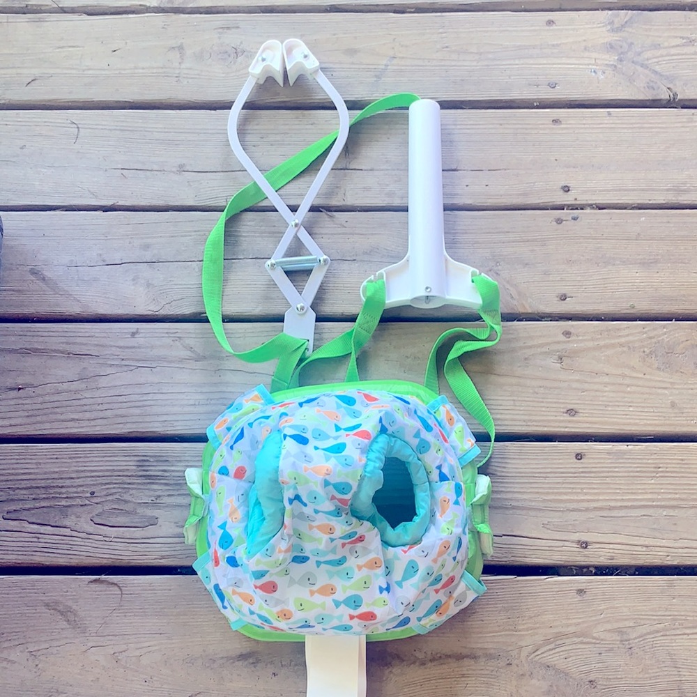 New baby bouncer never used - Picture 3 of 3